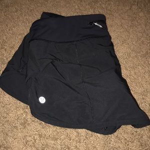 Lululemon Speed Up Short— Size 6